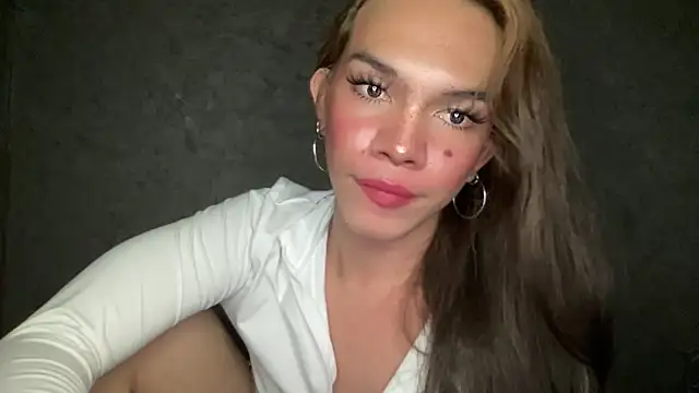 Snapshot of Misselliefayexxx chatting on 10.23.25 Misselliefayexxx online show from 10.23.25