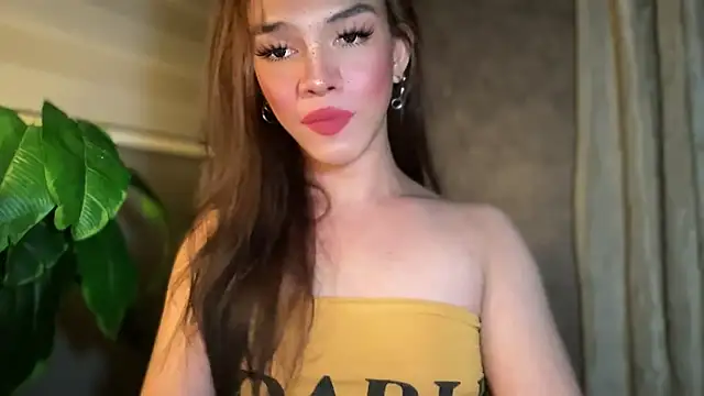 Snapshot of Misselliefayexxx chatting on 11.15.25 Misselliefayexxx online show from 11.15.25