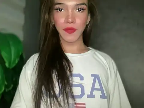 Snapshot of Misselliefayexxx chatting on 02.17.26 Misselliefayexxx online show from 02.17.26