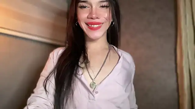 Snapshot of Misselliefayexxx chatting on 04.23.26 Misselliefayexxx online show from 04.23.26