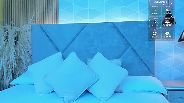 Jade Whisper online show from 09.13.25