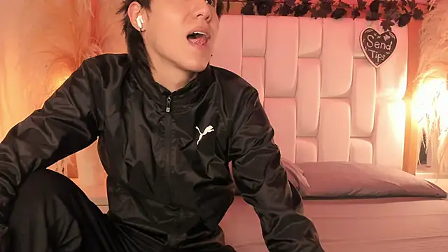 Snapshot of Daphne_And_Roger chatting on 03.03.26 Daphne And Roger online show from 03.03.26