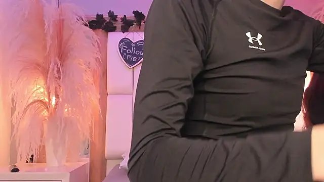 Snapshot of Daphne_And_Roger chatting on 03.23.26 Daphne And Roger online show from 03.23.26