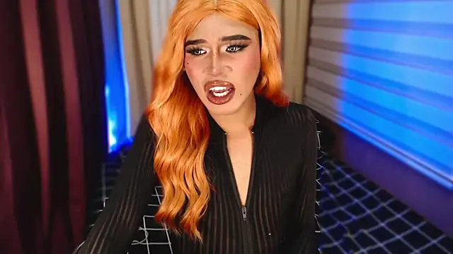 Snapshot of _tipsandchips chatting on 11.08.25 tipsandchips online show from 11.08.25