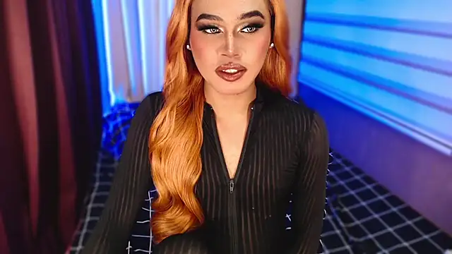 Snapshot of _tipsandchips chatting on 11.12.25 tipsandchips online show from 11.12.25