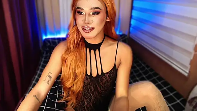 Snapshot of _tipsandchips chatting on 12.01.25 tipsandchips online show from 12.01.25