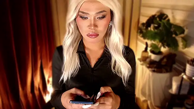 Snapshot of _tipsandchips chatting on 02.19.26 tipsandchips online show from 02.19.26