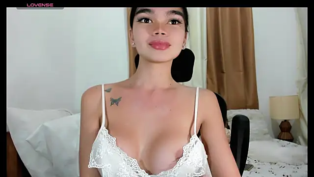 kendall petite18 online show from 06.02.26