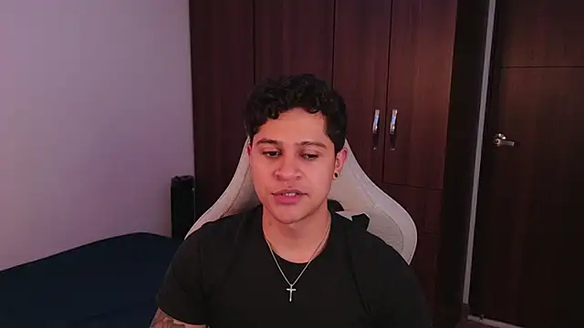 domsantiago  online show from 09.22.25