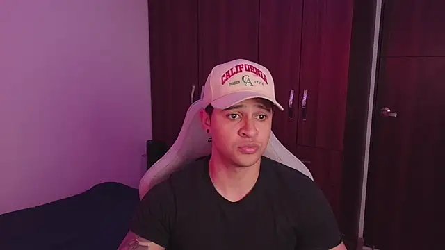 domsantiago  online show from 09.29.25