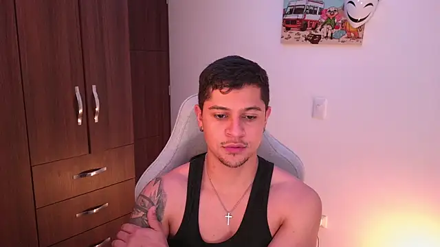 Snapshot of domsantiago_ chatting on 11.05.25 domsantiago online show from 11.05.25