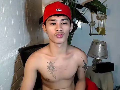 Snapshot of asianhardcock25 chatting on 07.04.26 asianhardcock25 online show from 07.04.26
