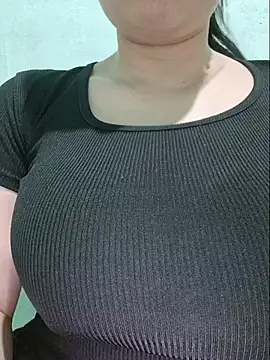 Snapshot of Shiny_Babe chatting on 06.15.26 Shiny Babe online show from 06.15.26