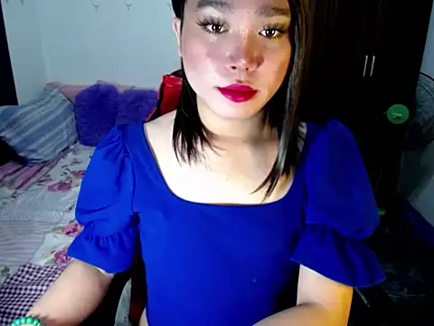 Urassiansweetcummer online show from 09.26.25