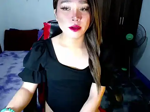 Urassiansweetcummer online show from 11.12.25