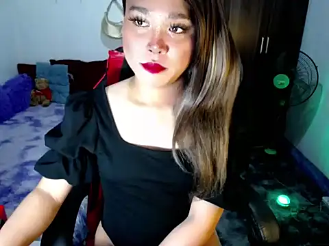 Urassiansweetcummer online show from 03.18.26