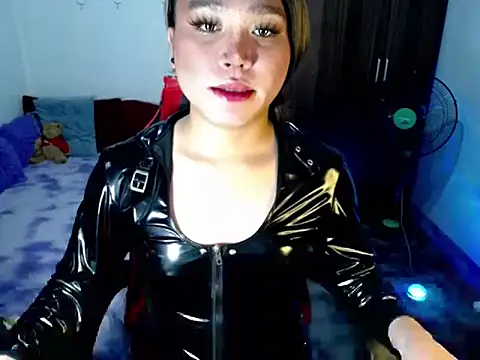 Urassiansweetcummer online show from 04.02.26