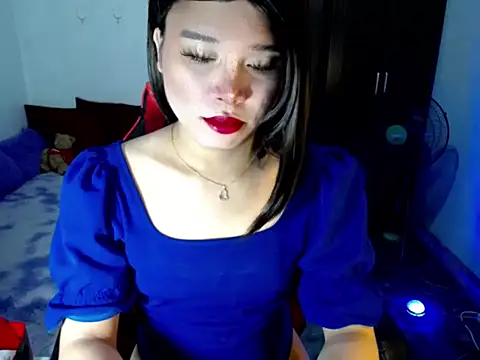 Snapshot of Urassiansweetcummer chatting on 07.06.26 Urassiansweetcummer online show from 07.06.26