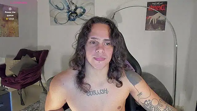 Snapshot of Maximiliano_scoott__ chatting on 05.22.26 Maximiliano scoott online show from 05.22.26