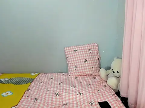 Snapshot of scarlettedarkxx chatting on 02.25.26 scarlettedarkxx online show from 02.25.26