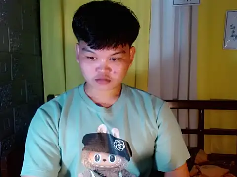 Reynelcock online show from 10.31.25