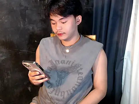 Snapshot of urguy_toshi chatting on 10.23.25 urguy toshi online show from 10.23.25