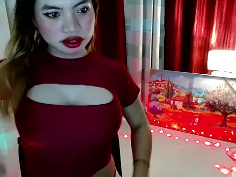 Snapshot of lover_girl143 chatting on 02.17.26 lover girl143 online show from 02.17.26