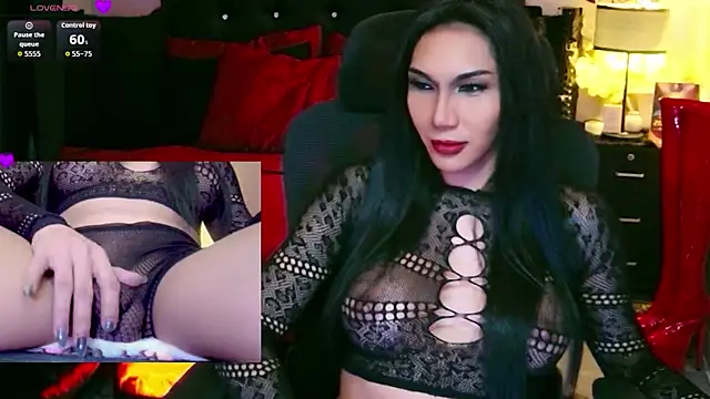 Snapshot of JadeScarlet_LoveLace chatting on 06.24.26 JadeScarlet LoveLace online show from 06.24.26