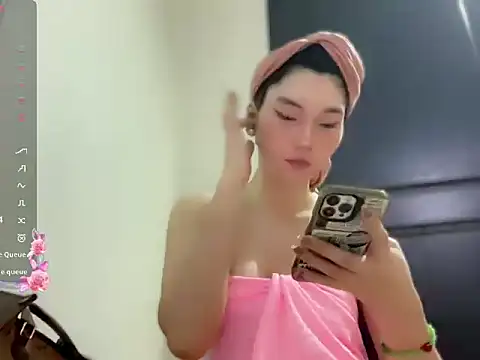 Snapshot of GoddessAphroditex chatting on 04.30.26 GoddessAphroditex online show from 04.30.26