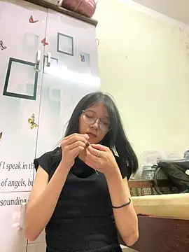 meomeo2k6 online show from 10.22.25