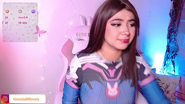 hinnata lovely online show from 09.29.25