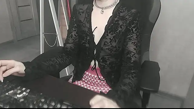 cute elfy  online show from 04.12.26