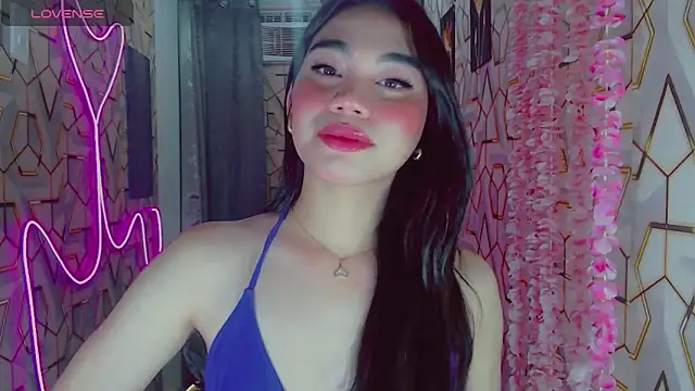Snapshot of DreamGirlMia chatting on 05.22.26 DreamGirlMia online show from 05.22.26
