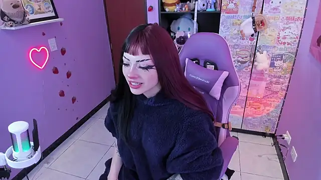 Snapshot of Vero_Osb_ chatting on 11.26.25 Vero Osb online show from 11.26.25