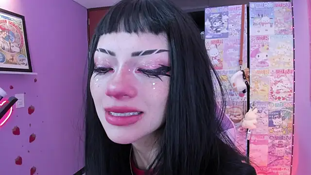 Snapshot of Vero_Osb_ chatting on 11.28.25 Vero Osb online show from 11.28.25