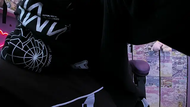 Snapshot of Vero_Osb_ chatting on 12.23.25 Vero Osb online show from 12.23.25