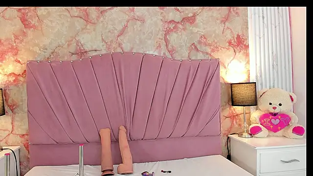 Wonderkloe  online show from 04.09.26