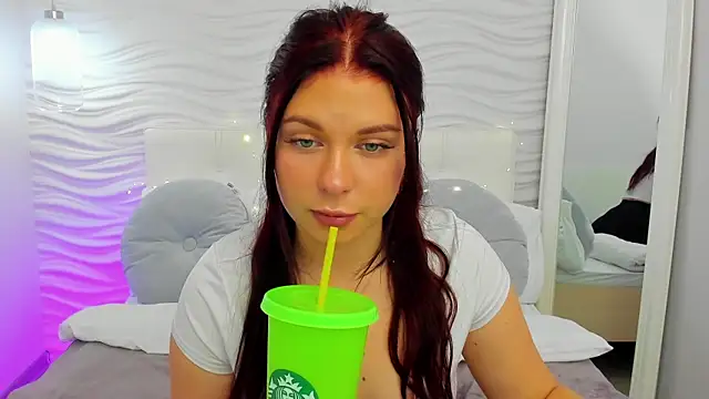 LizyBex online show from 10.24.25