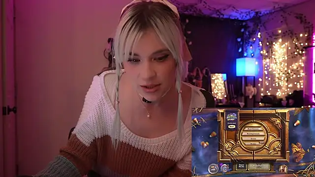 littlelune online show from 10.12.25