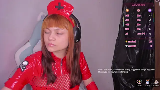 Snapshot of experimentx07alien chatting on 11.09.25 experimentx07alien online show from 11.09.25