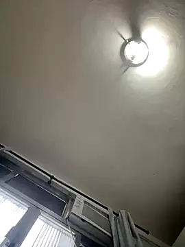 Isabelaa  online show from 11.27.25