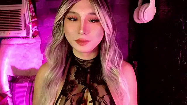 UrhotlucyTS online show from 11.07.25