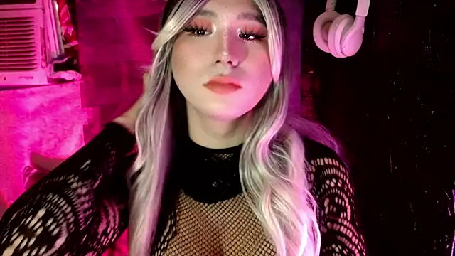 UrhotlucyTS online show from 12.03.25