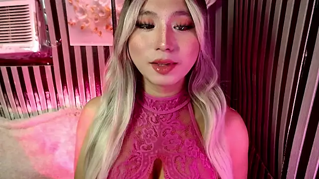 UrhotlucyTS online show from 07.03.26
