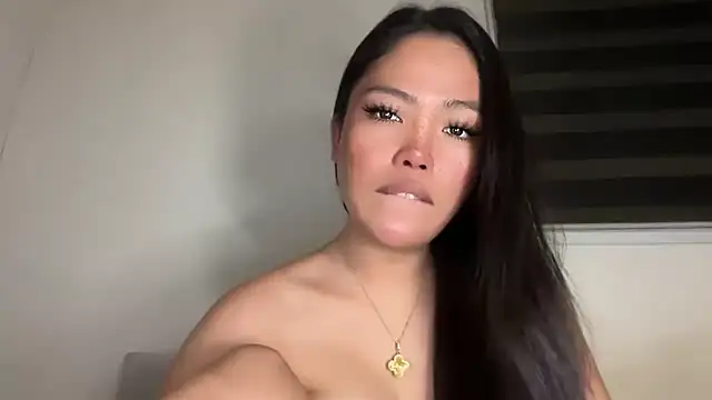 evabuntog online show from 10.19.25