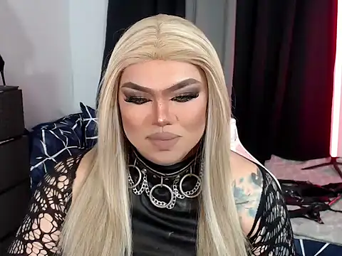 Snapshot of michellevixen922 chatting on 10.30.25 michellevixen922 online show from 10.30.25