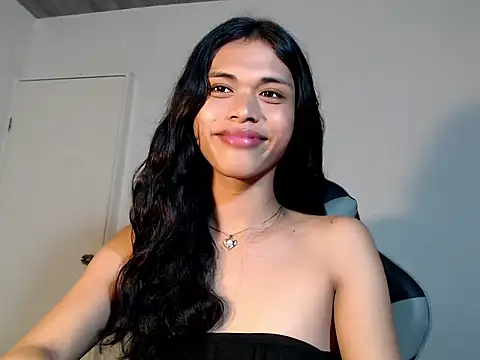 Snapshot of urcurlydiva chatting on 11.02.25 urcurlydiva online show from 11.02.25