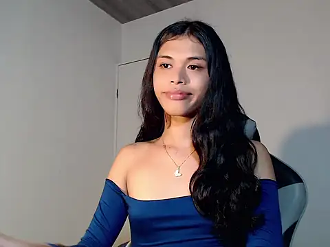 Snapshot of urcurlydiva chatting on 12.19.25 urcurlydiva online show from 12.19.25