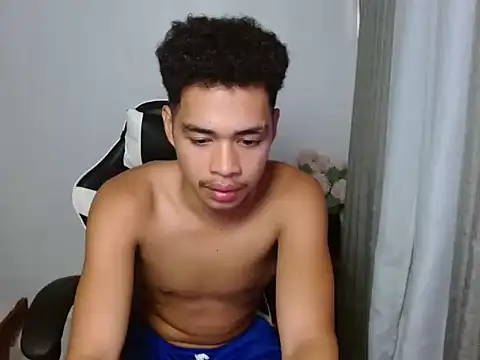 Snapshot of curlyasian_njxx chatting on 05.17.26 curlyasian njxx online show from 05.17.26