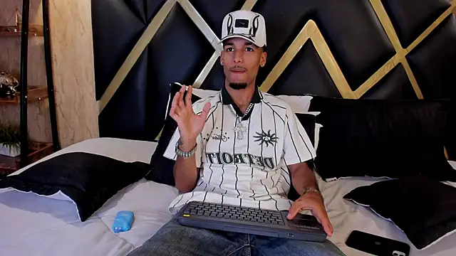 Thiagoferreti online show from 01.07.26